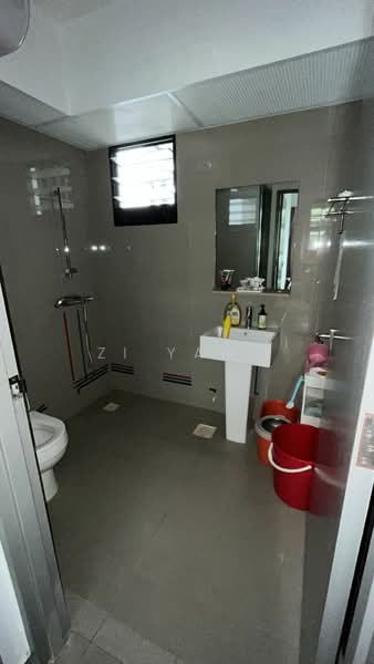 606C Tampines Street 61, 606C Tampines Street 61, Room Rental, 90 sqft, HDB Flat For Rent, by Zi Yang, 500154115 - Bathroom - PropertyGuru.com.sg
