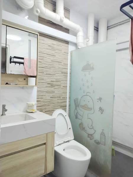 469B Admiralty Drive, 469B Admiralty Drive, Room Rental, 100 sqft, HDB Flat For Rent, by Kenny Kan, 500154116 - Bathroom - PropertyGuru.com.sg
