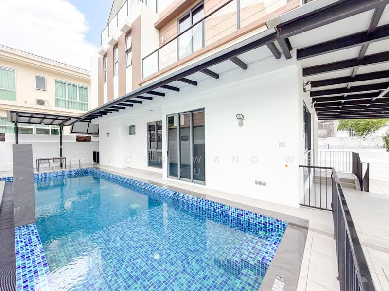D19 Seaview Landed, Freehold, , 6 Bedrooms, 5,200 sqft, Detached House For Sale, by Graycin Wang Wei Ru, 500154129 - Exterior - PropertyGuru.com.sg