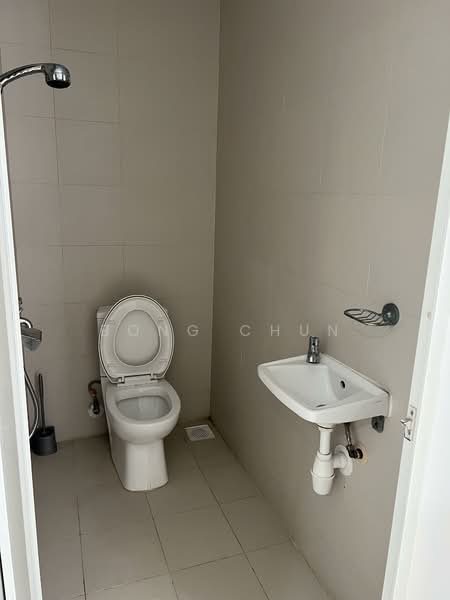 The Interlace, 186 Depot Road, 3 Bedrooms, 1,604 sqft, Condominium For Rent, by Bong Chun, 500154131 - Bathroom - PropertyGuru.com.sg