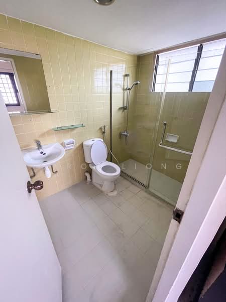 Laguna Park, 5000A Marine Parade Road, 3 Bedrooms, 1,615 sqft, Apartment For Sale, by Aaron Liong, 500154140 - Bathroom - PropertyGuru.com.sg