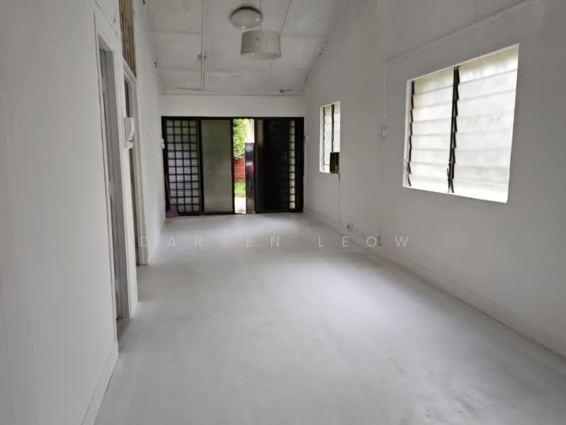 Freehold Corner Terrace. 1km to St Nic. Ideal for A&A or Rebuild, Jalan Leban | Jalan Kuras | Jalan Gelenggang | Sembawang Hills, 4 Bedrooms, 2,000 sqft, Corner Terrace For Sale, by Darren Leow, 500154147 - PropertyGuru.com.sg