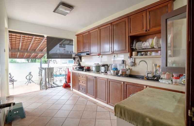 Rare Freehold Terrace Near Eunos MRT, Jalan Ismail, 5 Bedrooms, 4,900 sqft, Terraced House For Sale, by Razak ., 500154150 - Kitchen - PropertyGuru.com.sg