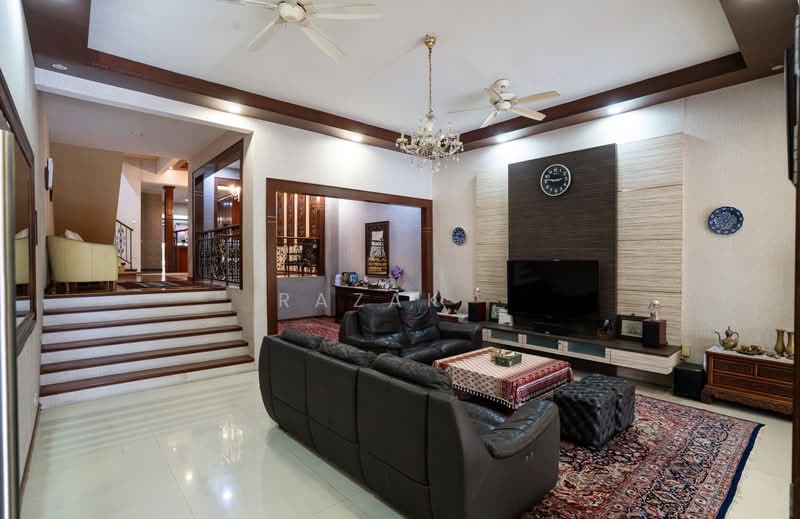 Rare Freehold Terrace Near Eunos MRT, Jalan Ismail, 5 Bedrooms, 4,900 sqft, Terraced House For Sale, by Razak ., 500154150 - Living Room - PropertyGuru.com.sg