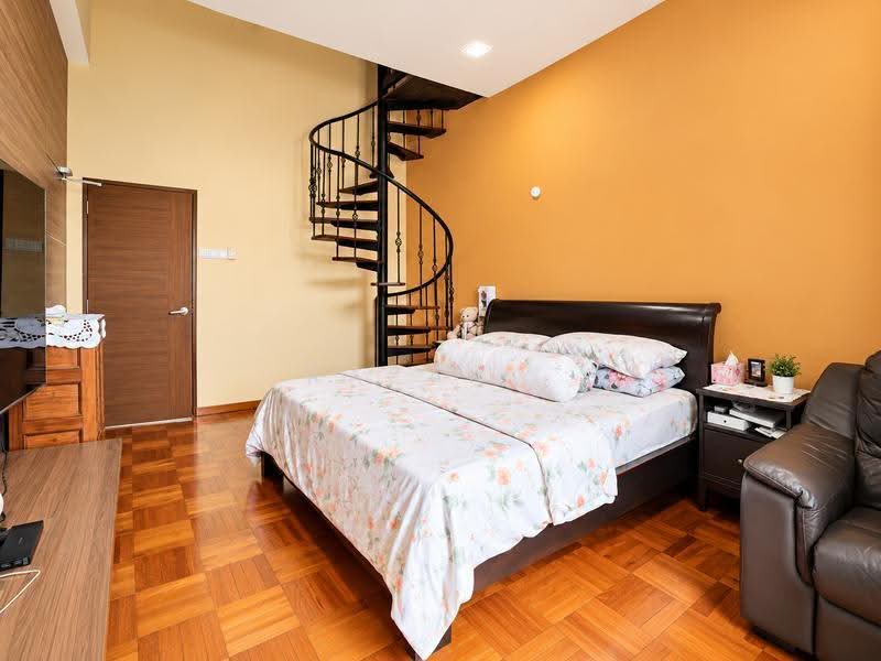 Rare Freehold Terrace Near Eunos MRT, Jalan Ismail, Eunos / Geylang / Paya Lebar, 5 Bedrooms, 4,900 sqft, Terraced House For Sale, by Razak ., 500154150 - Bedroom - PropertyGuru.com.sg