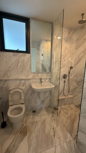 VIVA, 6 Suffolk Walk, 2 Bedrooms, 957 sqft, Condominium For Rent, by May Tan, 500154154 - Bathroom - PropertyGuru.com.sg