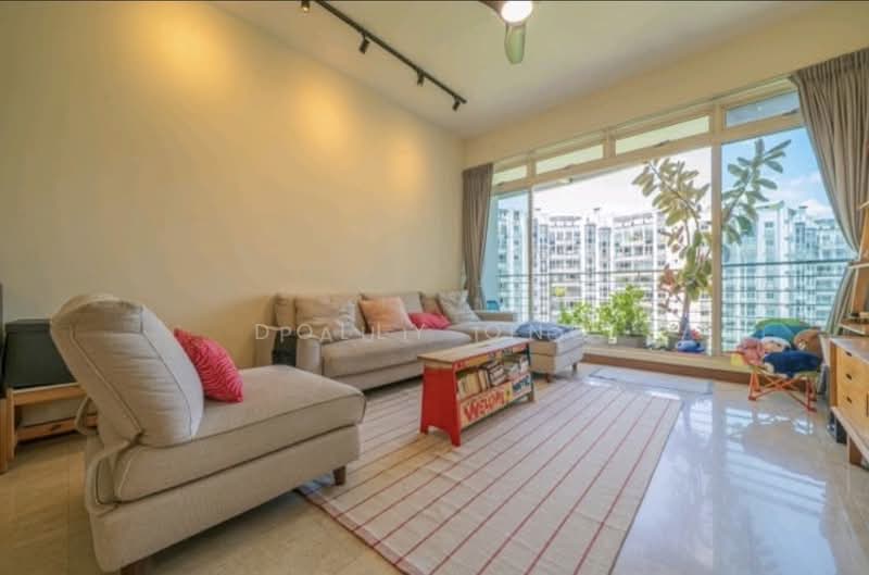 Hillington Green, 51 Hillview Avenue, 3 Bedrooms, 1,357 sqft, Condominium For Sale, by Dolly Ong, 500154156 - Living Room - PropertyGuru.com.sg