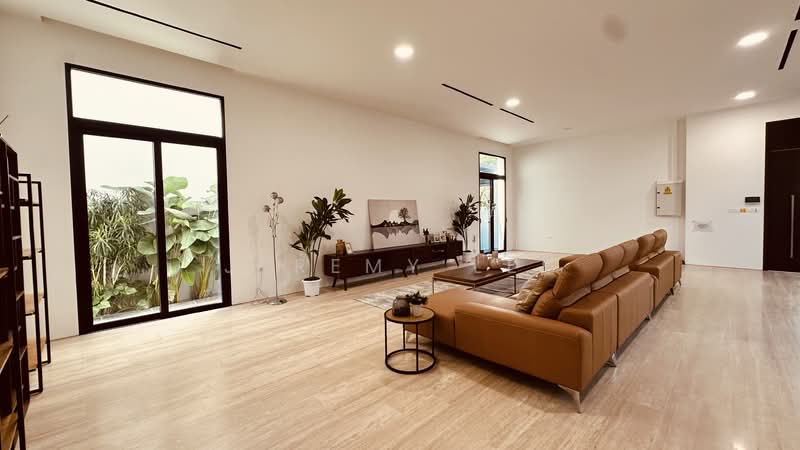 Grove Drive Avenue, GROVE DRIVE, 5 Bedrooms, 12,110 sqft, Detached House For Sale, by Jeremy Lee, 500154168 - Living Room - PropertyGuru.com.sg