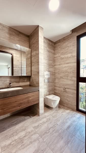 Grove Drive Avenue, GROVE DRIVE, 5 Bedrooms, 12,110 sqft, Detached House For Sale, by Jeremy Lee, 500154168 - Bathroom - PropertyGuru.com.sg