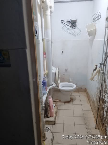 210 Ang Mo Kio Avenue 3, 210 Ang Mo Kio Avenue 3, Room Rental, 150 sqft, HDB Flat For Rent, by May Lin, 500154179 - Bathroom - PropertyGuru.com.sg