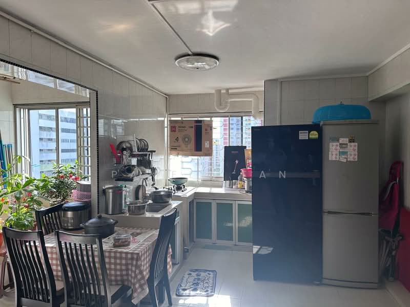 405 Pandan Gardens, 405 Pandan Gardens, Room Rental, 150 sqft, HDB Flat For Rent, by Pamela Tan, 500154184 - Kitchen - PropertyGuru.com.sg