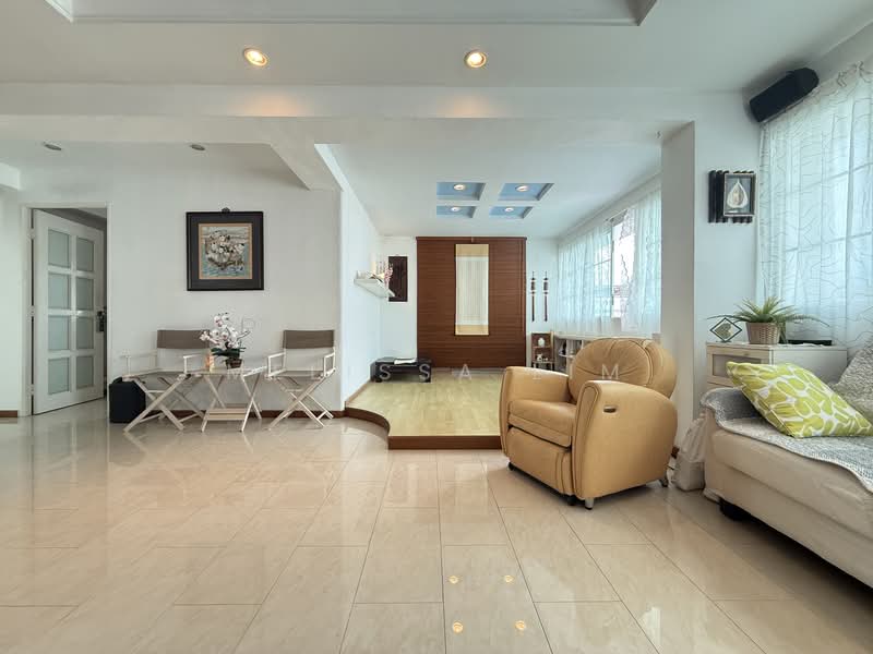 573 Pasir Ris Street 53, 573 Pasir Ris Street 53, 3 Bedrooms, 1,184 sqft, HDB Flat For Sale, by Melissa Lim, 500154195 - Living Room - PropertyGuru.com.sg
