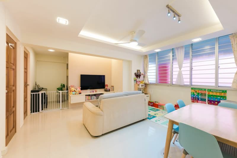 455 Sin Ming Avenue, 455 Sin Ming Avenue, 3 Bedrooms, 1,108 sqft, HDB Flat For Sale, by Bella Qu, 500154197 - Living Room - PropertyGuru.com.sg