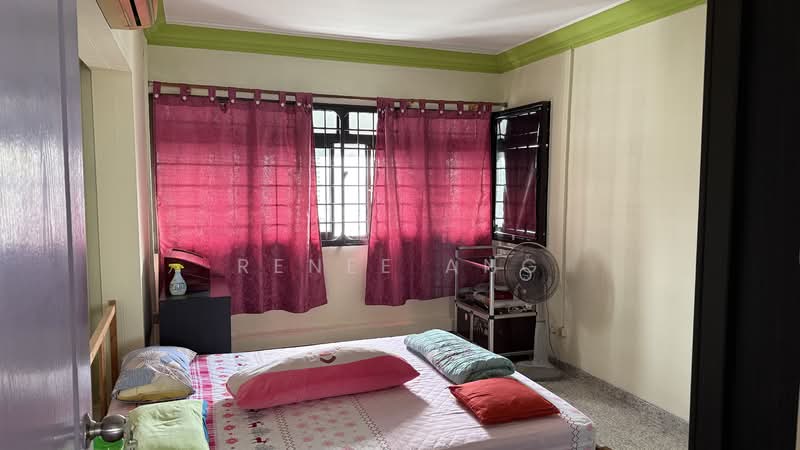 121 Lorong 2 Toa Payoh, 121 Lorong 2 Toa Payoh, 3 Bedrooms, 1,088 sqft, HDB Flat For Sale, by Renee Ang, 500154201 - Bedroom - PropertyGuru.com.sg