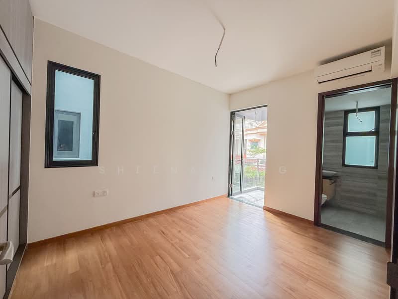 Belgravia Ace, 100 Belgravia Drive, 5 Bedrooms, 4,058 sqft, Semi-Detached House For Sale, by Sheena Heng, 500154204 - Junior Master Bedroom - PropertyGuru.com.sg