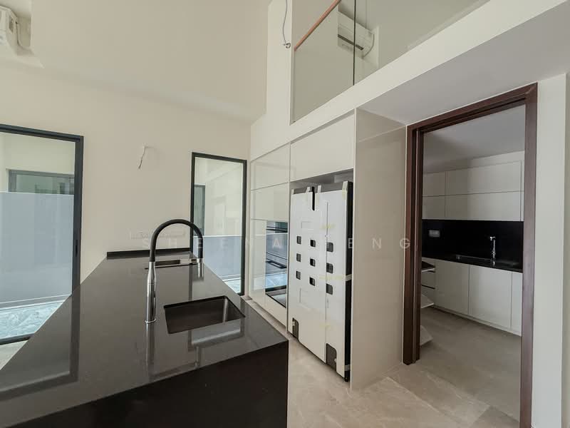 Belgravia Ace, 100 Belgravia Drive, 5 Bedrooms, 4,058 sqft, Semi-Detached House For Sale, by Sheena Heng, 500154204 - Kitchen - PropertyGuru.com.sg