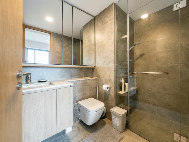 Twin VEW, 91 West Coast Vale, 1 Bedroom, 484 sqft, Condominium For Rent, by Malik Sani, 500154207 - Bathroom - PropertyGuru.com.sg