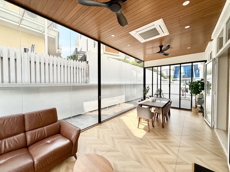 Highland Road, Highland Road, Jansen Road, Kovan Road, Hillside Drive, Glasgow Road, Lowland Road, Parry Avenue, Philips Avenue, 5 Bedrooms, 3,387 sqft, Corner Terrace For Sale, by Glenn Tan, 500154208 - Dining Room - PropertyGuru.com.sg
