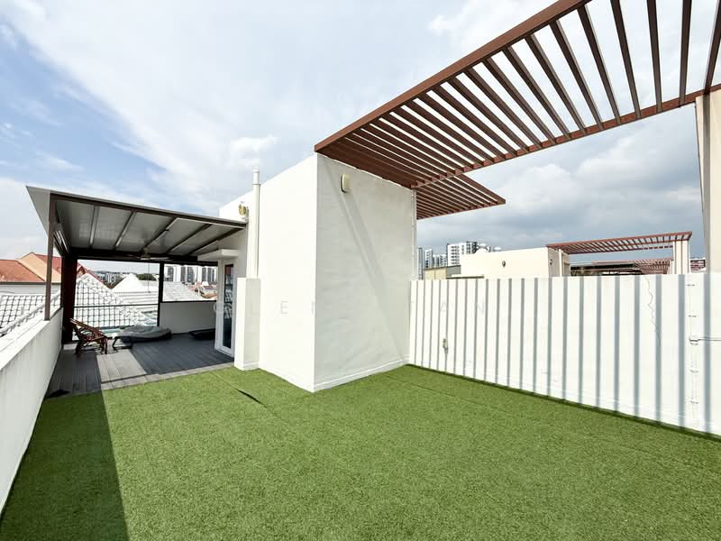 Highland Road, Highland Road, Jansen Road, Kovan Road, Hillside Drive, Glasgow Road, Lowland Road, Parry Avenue, Philips Avenue, 5 Bedrooms, 3,387 sqft, Corner Terrace For Sale, by Glenn Tan, 500154208 - Roof Terrace - PropertyGuru.com.sg