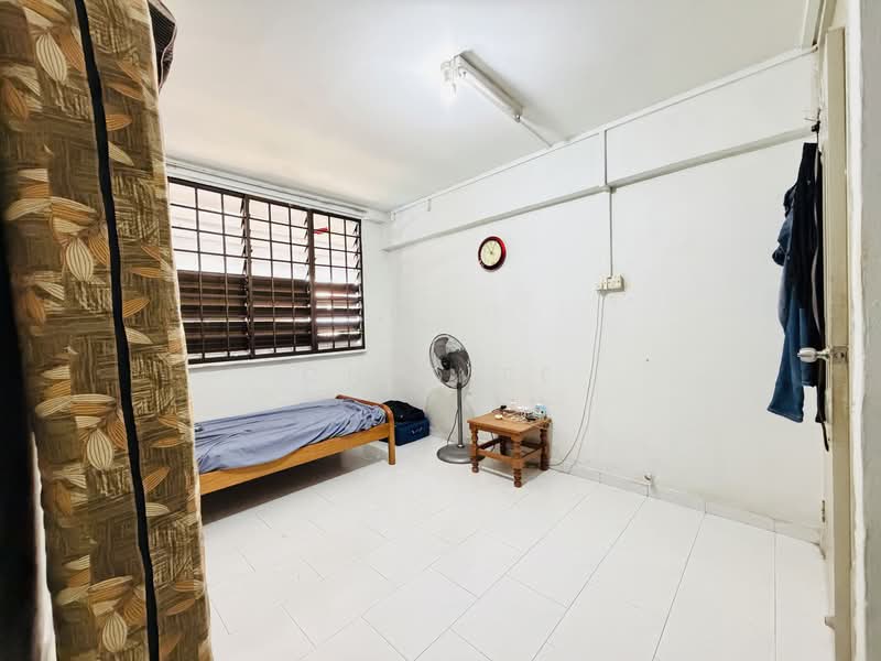 714 Yishun Street 71, 714 Yishun Street 71, 2 Bedrooms, 689 sqft, HDB Flat For Sale, by Chlo Ee, 500154211 - Bedroom - PropertyGuru.com.sg