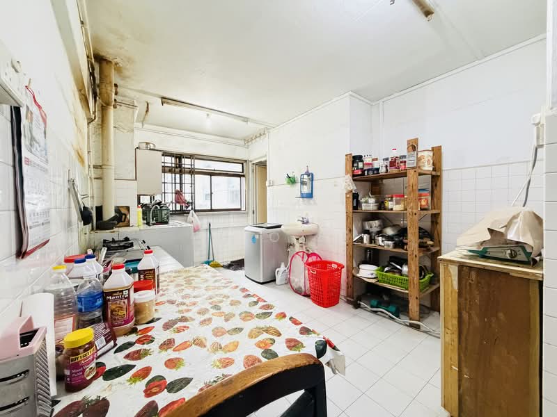 714 Yishun Street 71, 714 Yishun Street 71, 2 Bedrooms, 689 sqft, HDB Flat For Sale, by Chlo Ee, 500154211 - Kitchen - PropertyGuru.com.sg