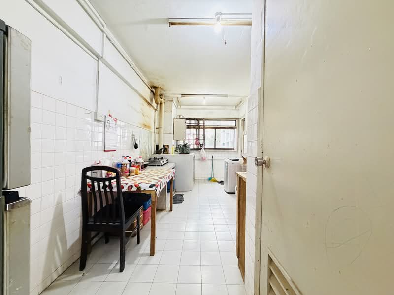 714 Yishun Street 71, 714 Yishun Street 71, 2 Bedrooms, 689 sqft, HDB Flat For Sale, by Chlo Ee, 500154211 - Kitchen - PropertyGuru.com.sg