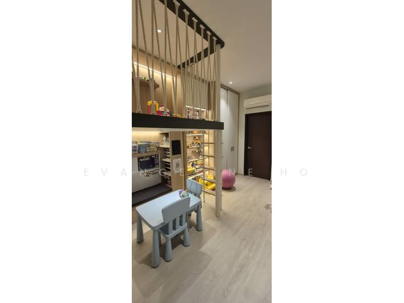 Move-in Ready 5BR Inter-Terrace between Siglap & Bedok MRT, , 5 Bedrooms, 2,500 sqft, Terraced House For Sale, by Evangeline Ho, 500154214 - Interior - PropertyGuru.com.sg