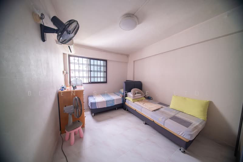 423 Tampines Street 41, 423 Tampines Street 41, 3 Bedrooms, 904 sqft, HDB Flat For Sale, by KENNETH CHUA, 500154218 - Bedroom - PropertyGuru.com.sg