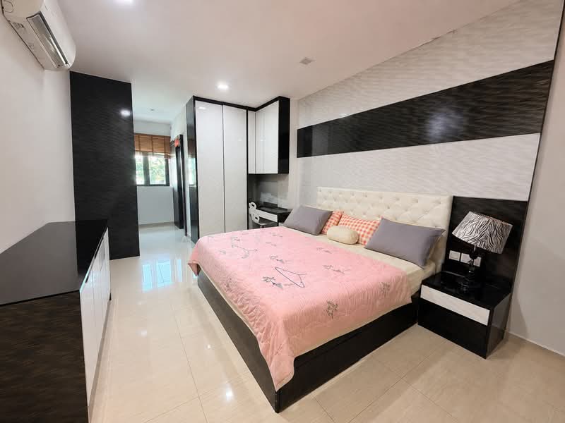 Jalan Anggerek D13 Freehold Corner Terrace With Lift & Pool, Jalan Anggerek, Macpherson Road, Aljunied Road, 10+ Bedrooms, 5,335 sqft, Corner Terrace For Sale, by Alex Goh, 500154263 - Bedroom - PropertyGuru.com.sg