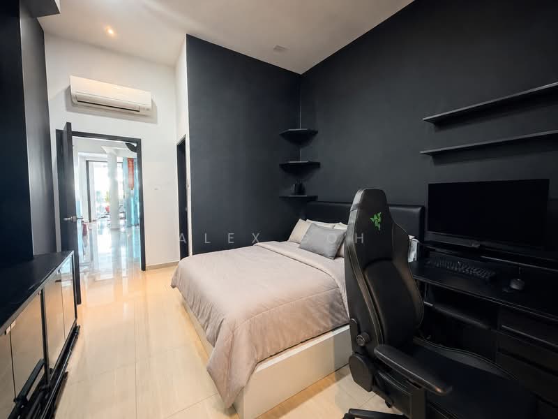 Jalan Anggerek D13 Freehold Corner Terrace With Lift & Pool, Jalan Anggerek, Macpherson Road, Aljunied Road, 10+ Bedrooms, 5,335 sqft, Corner Terrace For Sale, by Alex Goh, 500154263 - Bedroom - PropertyGuru.com.sg
