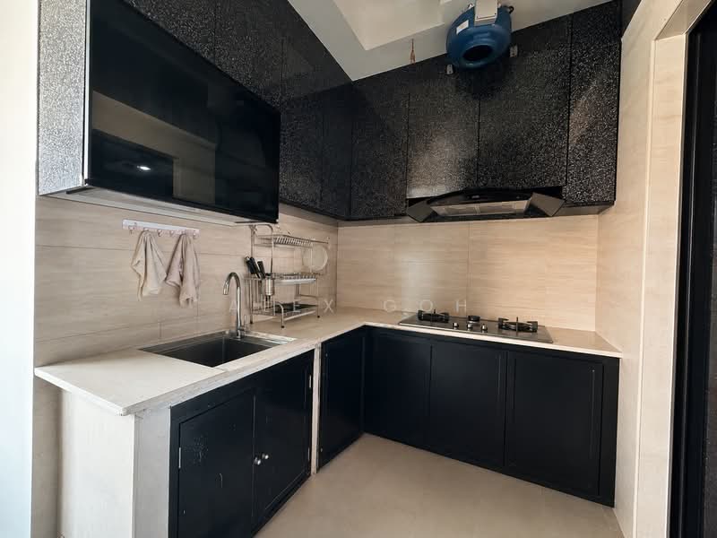 Jalan Anggerek D13 Freehold Corner Terrace With Lift & Pool, Jalan Anggerek, Macpherson Road, Aljunied Road, 10+ Bedrooms, 5,335 sqft, Corner Terrace For Sale, by Alex Goh, 500154263 - Kitchen - PropertyGuru.com.sg