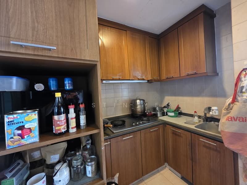 Palm Haven, 18 Palm Grove Avenue, 2 Bedrooms, 1,087 sqft, Condominium For Sale, by Justin Yeo, 500154264 - Kitchen - PropertyGuru.com.sg