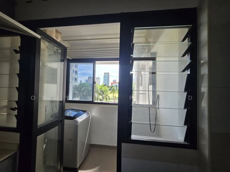 262 Toa Payoh Apex, 262 Toa Payoh East, 2 Bedrooms, 731 sqft, HDB Flat For Rent, by Regine Cher, 500154269 - Balcony - PropertyGuru.com.sg