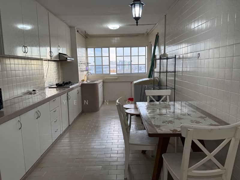 703 Hougang Avenue 2, 703 Hougang Avenue 2, 2 Bedrooms, 721 sqft, HDB Flat For Rent, by Yen Neo L Y, 500154273 - Kitchen - PropertyGuru.com.sg