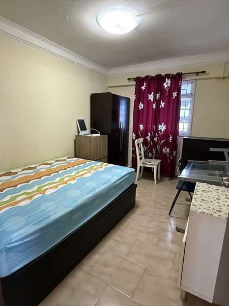 703 Hougang Avenue 2, 703 Hougang Avenue 2, 2 Bedrooms, 721 sqft, HDB Flat For Rent, by Yen Neo L Y, 500154273 - Bedroom - PropertyGuru.com.sg