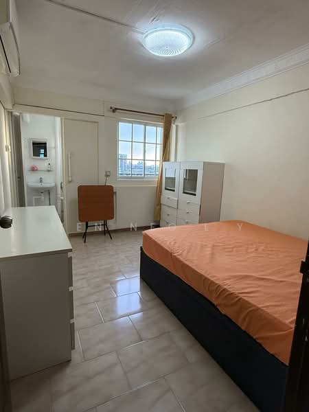 703 Hougang Avenue 2, 703 Hougang Avenue 2, 2 Bedrooms, 721 sqft, HDB Flat For Rent, by Yen Neo L Y, 500154273 - Bedroom - PropertyGuru.com.sg