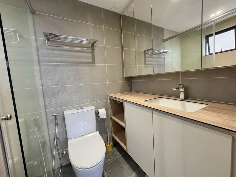 Bayshore Park, 50 Bayshore Road, 2 Bedrooms, 935 sqft, Condominium For Sale, by John Cheng, 500154276 - Bathroom - PropertyGuru.com.sg