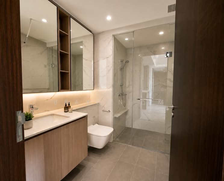 The Watergardens at Canberra, 29 Canberra Drive, 2 Bedrooms, 753 sqft, Condominium For Sale, by Brandon Tam, 500154278 - Bathroom - PropertyGuru.com.sg