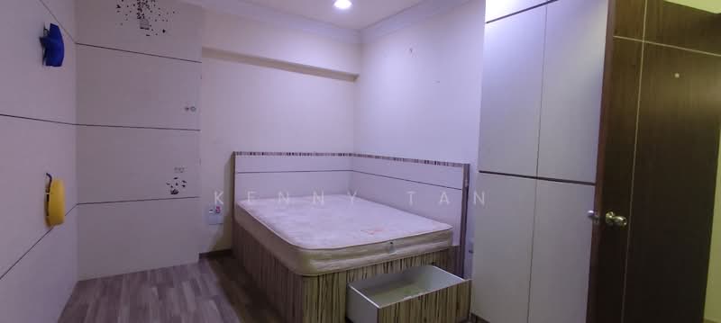 Bedok Court, 295 Bedok South Avenue 3, Room Rental, 200 sqft, Condominium For Rent, by Kenny Tan, 500154288 - Bedroom - PropertyGuru.com.sg