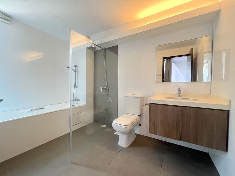 134 Watten Estate, 134 Watten Estate, 3 Bedrooms, 2,406 sqft, Condominium For Rent, by Xavier Aw (欧伟廷), 500154290 - Bathroom - PropertyGuru.com.sg