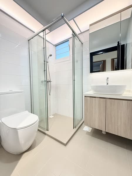 452A Bukit Batok West Avenue 6, 452A Bukit Batok West Avenue 6, 3 Bedrooms, 1,237 sqft, HDB Flat For Sale, by Rain Xie 谢燕瑜, 500154291 - Bathroom - PropertyGuru.com.sg