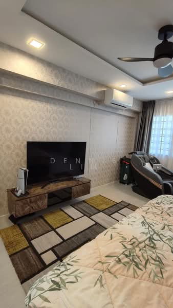 339 Tampines Street 33, 339 Tampines Street 33, 3 Bedrooms, 1,475 sqft, HDB Flat For Sale, by Dennis Lim, 500154296 - Bedroom - PropertyGuru.com.sg