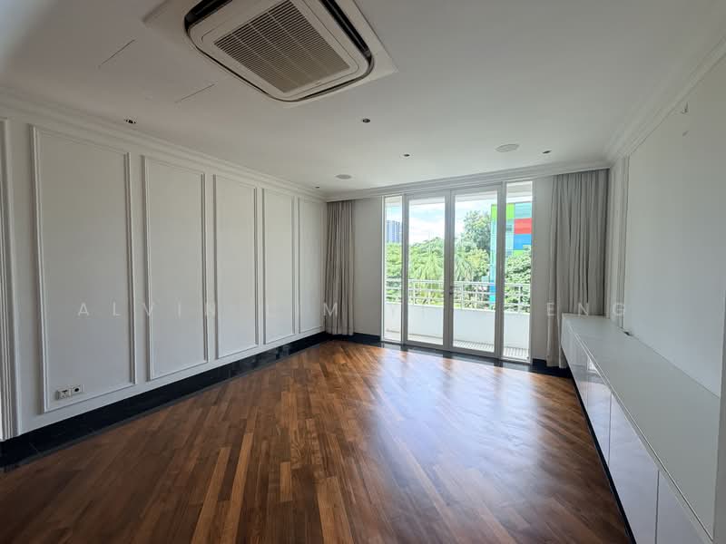 The Hermitage, 2 Sarkies Road, 2 Bedrooms, 850 sqft, Apartment For Sale, by Alvin Lim Yi Cheng, 500154301 - Balcony - PropertyGuru.com.sg