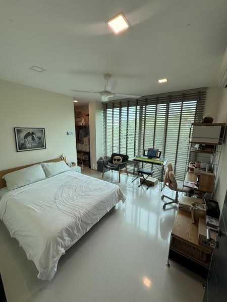 Wareham road, Wareham road, 7 Bedrooms, 8,000 sqft, Detached House For Sale, by Celine Tong, 500154302 - Bedroom - PropertyGuru.com.sg