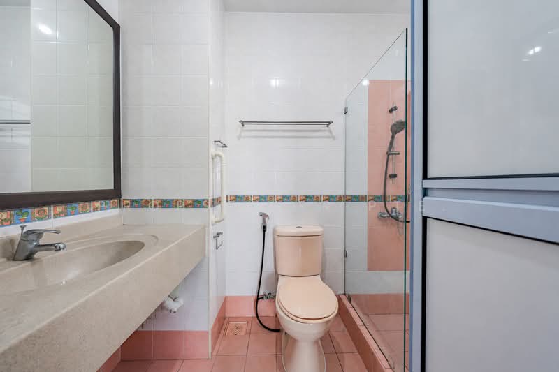 688A Woodlands Drive 75, 688A Woodlands Drive 75, 3 Bedrooms, 1,184 sqft, HDB Flat For Sale, by Wes Teo, 500154303 - Bathroom - PropertyGuru.com.sg