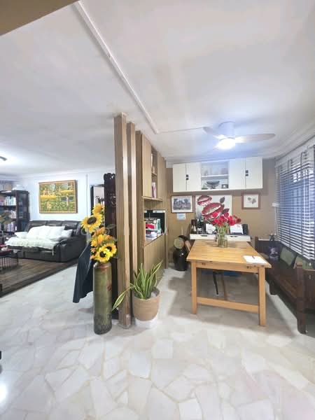 181 Pasir Ris Street 11, 181 Pasir Ris Street 11, 4 Bedrooms, 1,119 sqft, HDB Flat For Sale, by Ooh Ming, 500154305 - Living Room - PropertyGuru.com.sg