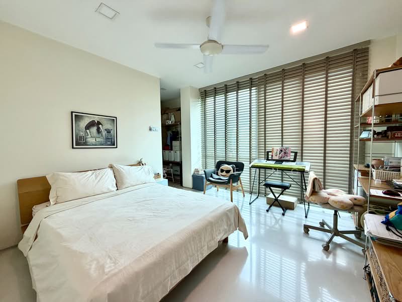 Wareham Road, , 7 Bedrooms, 8,000 sqft, Detached House For Sale, by Clive Cheong, 500154312 - Bedroom - PropertyGuru.com.sg