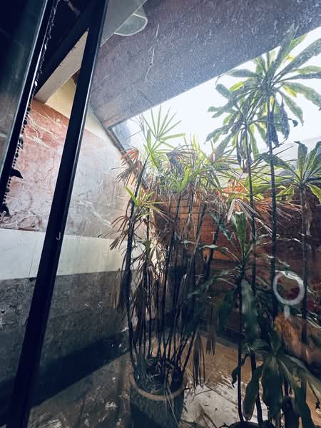 Freehold Detached D15 / Mediterranean Charm in Tranquil Enclave, No West Sun/ / Quiet & Tranquil / A&A or Rebuild Potential, 7 Bedrooms, 4,000 sqft, Detached House For Sale, by Jocelyn Tan, 500154345 - Exterior - PropertyGuru.com.sg