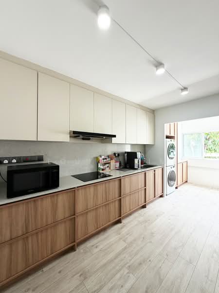 286 Tampines Street 22, 286 Tampines Street 22, 3 Bedrooms, 1,130 sqft, HDB Flat For Sale, by Louise Lim, 500154349 - Kitchen - PropertyGuru.com.sg