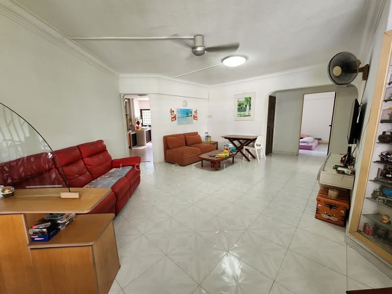 211 Bukit Batok Street 21, 211 Bukit Batok Street 21, 3 Bedrooms, 1,119 sqft, HDB Flat For Sale, by Joyce Lim, 500154354 - Living Room - PropertyGuru.com.sg